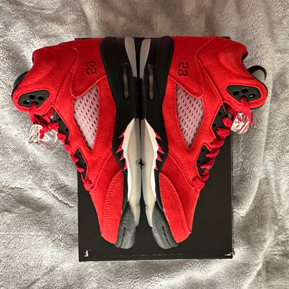 Nike Air Jordan Kids Red Shoes - Picture 2 of 5